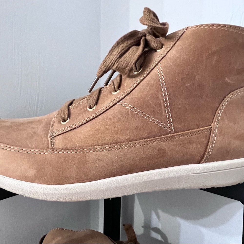 Vionic Tan Chukka Boots for Women